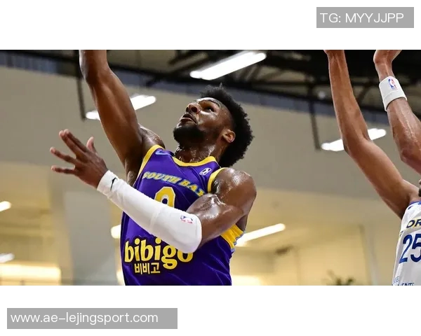 南湾湖人战胜圣克鲁兹勇士布朗尼贡献全能表现阿杜稳定发挥助队取胜 南湾湖人战胜圣克鲁兹勇士布朗尼贡献全能表现阿杜稳定发挥助队取胜