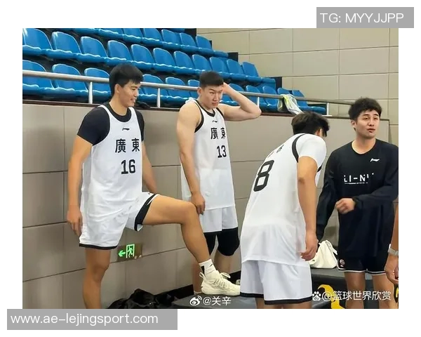 广东全运男篮热身赛大胜澳洲维多利亚焦泊乔与贺希宁双双贡献15分表现出色