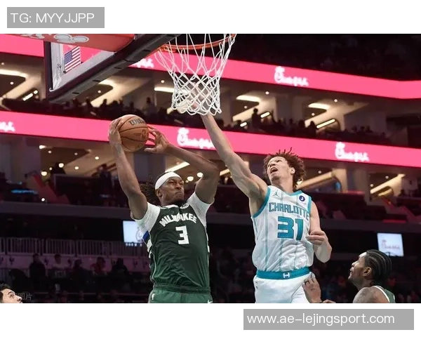 雄鹿与黄蜂比赛裁判报告揭示关键漏判字母哥进攻三秒违例成焦点