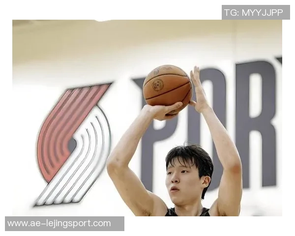 键盘侠热议文班人称小杨瀚森火箭应考虑交易杨瀚森与朱霍勒迪组合