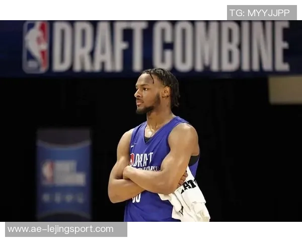 媒体人称布朗尼在NBA垃圾时间表现无敌实至名归的历史最佳