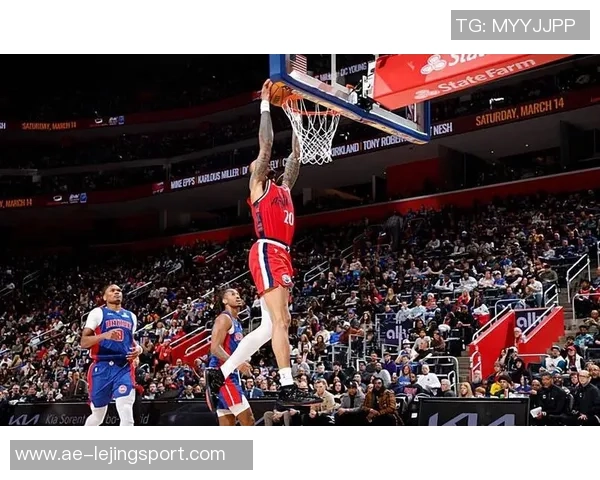 小里分析快船进攻体系雷迪克无球跑位提升球队活力