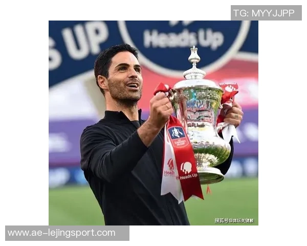 拉爵对比阿尔特塔与阿莫林的观点遭电讯报质疑称毫无根据 拉爵对比阿尔特塔与阿莫林的观点遭电讯报质疑称毫无根据